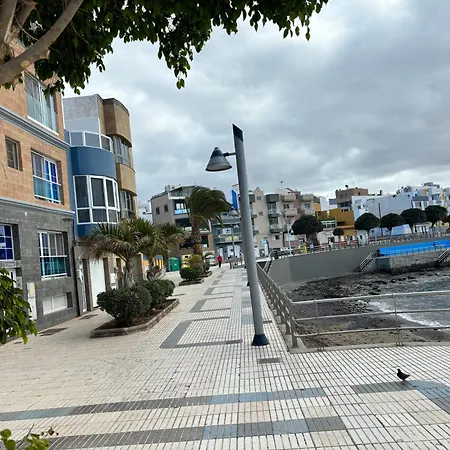Vivienda 1ª Linea Mar En Paseo Maritimo *